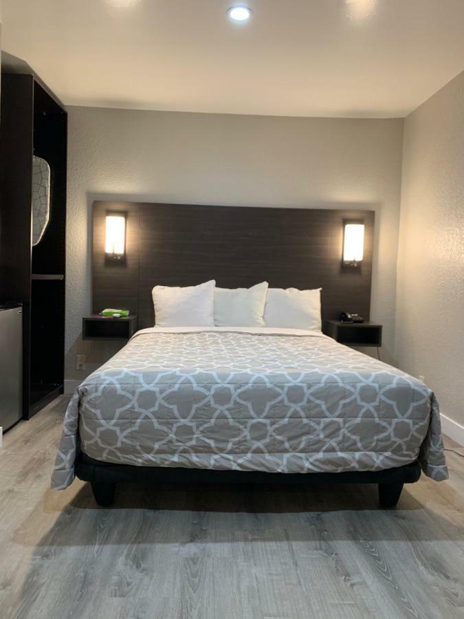 Sakura (adults Only) Motel